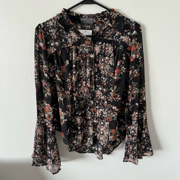 Shop Zoco Black Floral Button Down Blouse - Picture 1 of 6